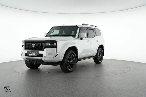 2025 Toyota Landcruiser Prado Kakadu in White