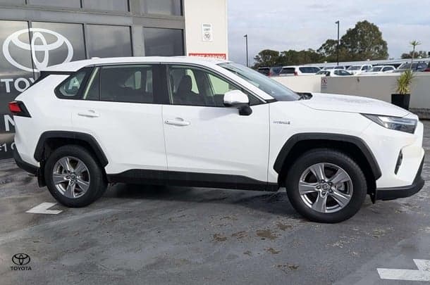 2023 Toyota RAV4 GX-2WD in White