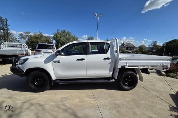 2017 Toyota Hilux SR in White