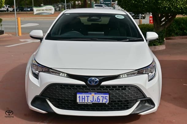 2022 Toyota Corolla Ascent Sport Hybrid in White