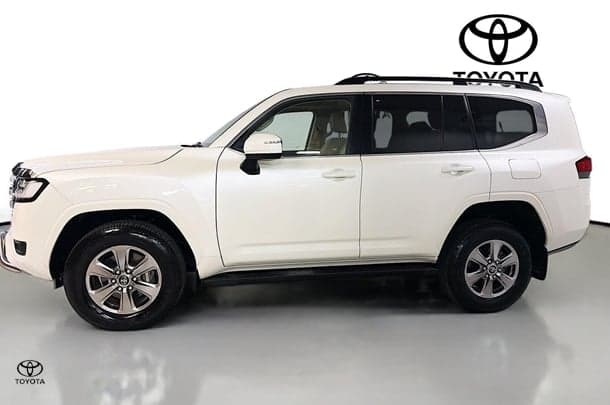 2021 Toyota Landcruiser VX in White