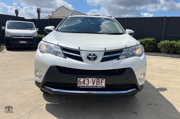 2014 Toyota RAV4 GXL in White