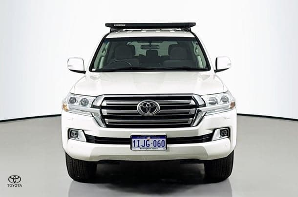 2020 Toyota Landcruiser GXL in White