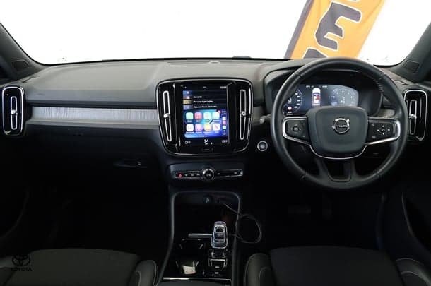 2020 Volvo XC40 T4 Inscription in White