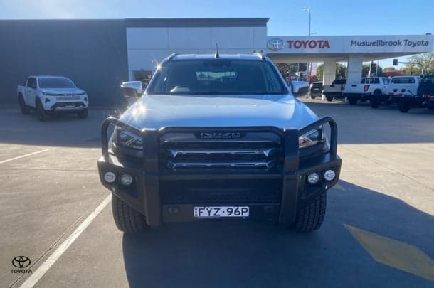 2021 Isuzu MU-X LS-T in White
