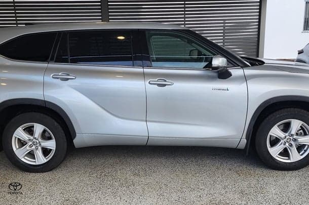 2022 Toyota Kluger GX in Silver