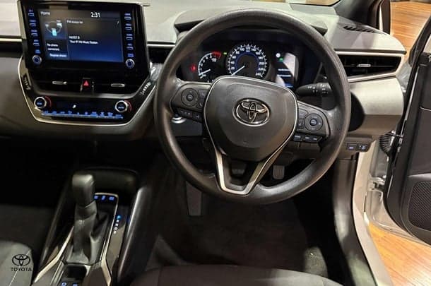 2022 Toyota Corolla Ascent Sport in White
