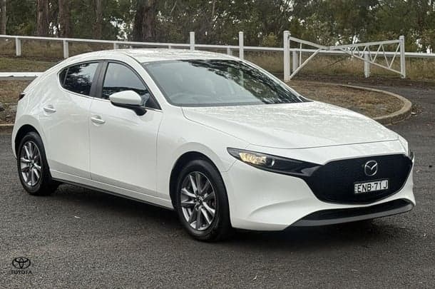 2021 Mazda 3 G20 Pure in White