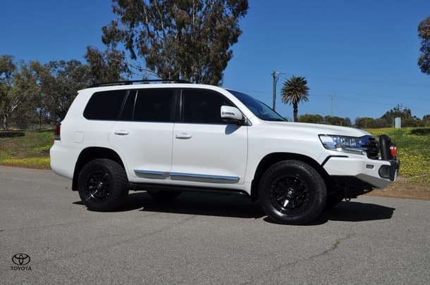 2020 Toyota Landcruiser Sahara in White