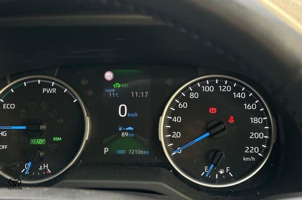2021 Toyota RAV4 GXL in White