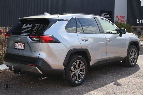 2024 Toyota RAV4 GXL in Silver