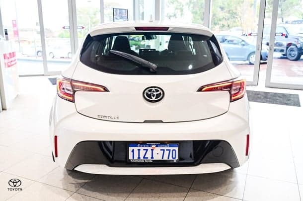 2018 Toyota Corolla Ascent Sport in White