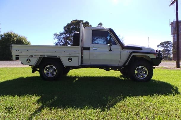 2019 Toyota Landcruiser GX in White