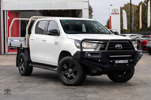2022 Toyota Hilux SR in White