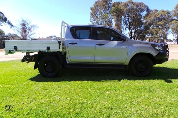 2022 Toyota Hilux SR in Silver