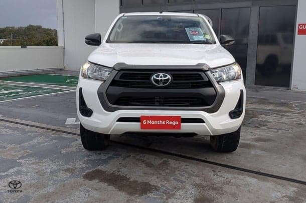2020 Toyota Hilux SR in White