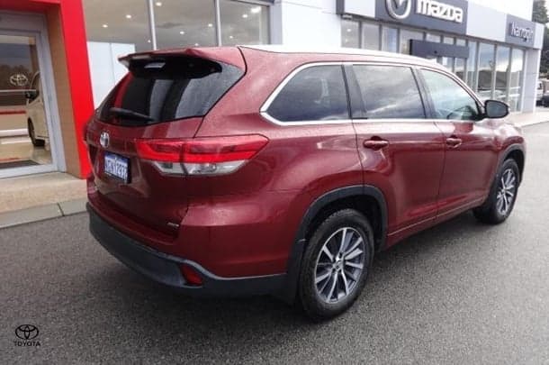 2017 Toyota Kluger GXL AWD in Red