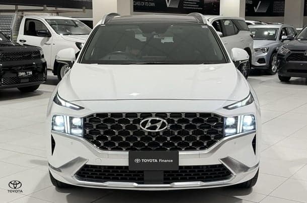2023 Hyundai Santa Fe Highlander in White