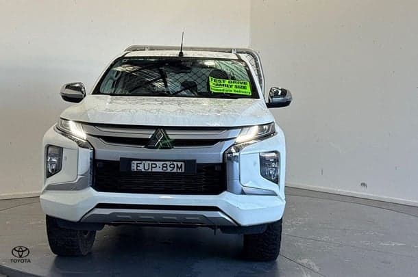 2022 Mitsubishi Triton GLX-R in White