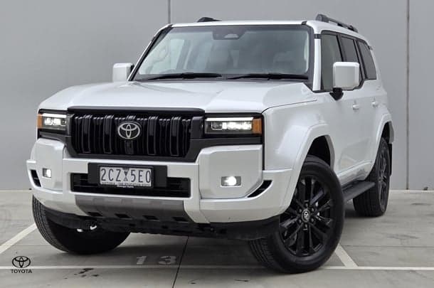 2025 Toyota Landcruiser Prado Kakadu in White