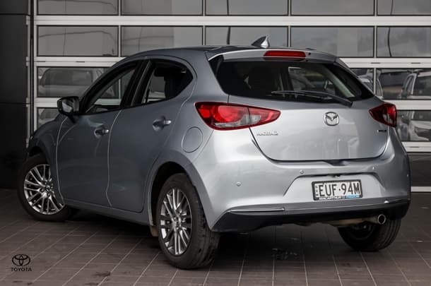 2022 Mazda 2 G15 Evolve in Silver