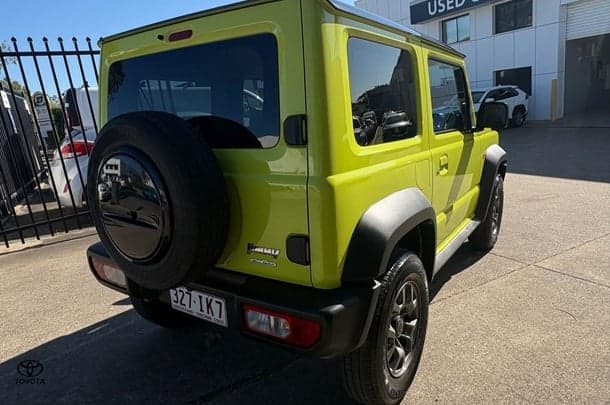 2021 Suzuki Jimny Base in Two Tone Yellow