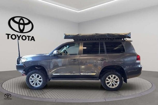2019 Toyota Landcruiser Sahara in Silver