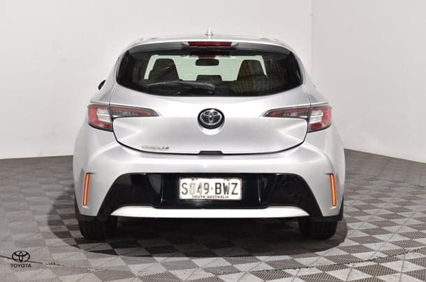 2018 Toyota Corolla Ascent Sport in Silver