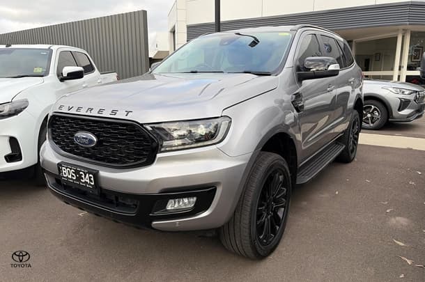 2021 Ford Everest Sport in Pink