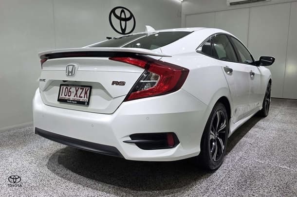 2017 Honda Civic RS in White