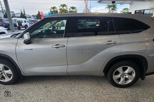 2022 Toyota Kluger GX in Silver