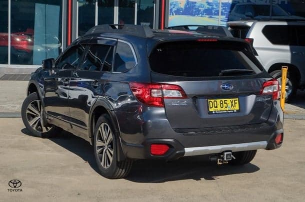 2019 Subaru Outback 2.5i Premium in Grey