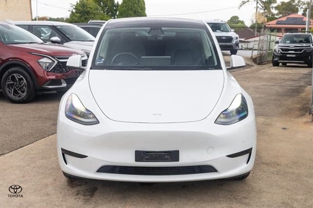 2022 Tesla Model Y Rear-Wheel Drive in White