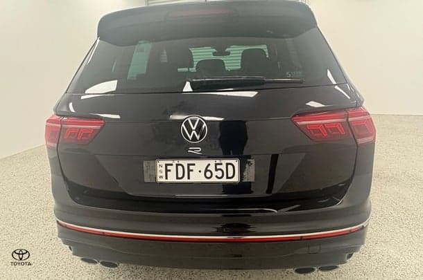 2023 Volkswagen Tiguan R in Black
