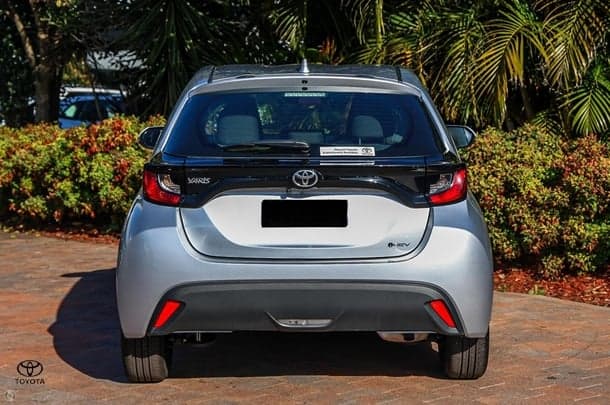 2024 Toyota Yaris Ascent Sport in Silver