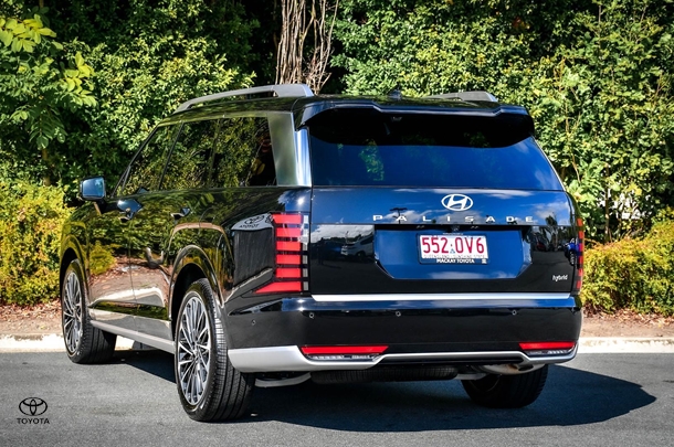 2025 Hyundai Palisade Calligraphy in Black