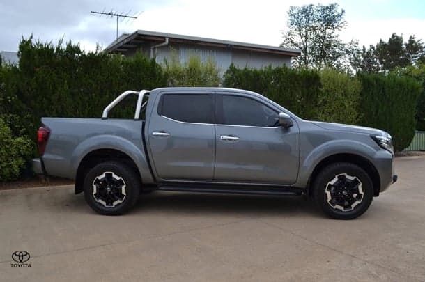 2021 Nissan Navara ST-X in Grey