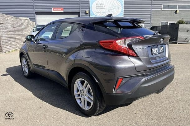 2022 Toyota C-HR GXL-2WD in Silver