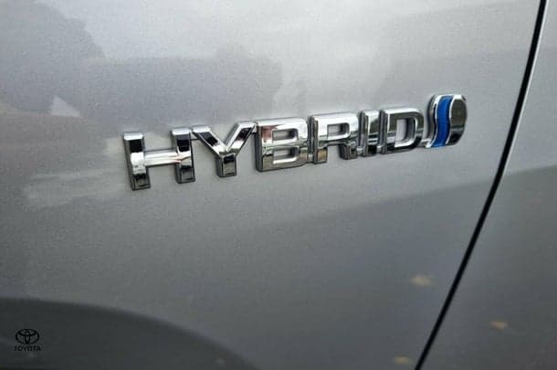 2023 Toyota RAV4 Cruiser in Silver
