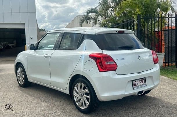 2022 Suzuki Swift GL in White