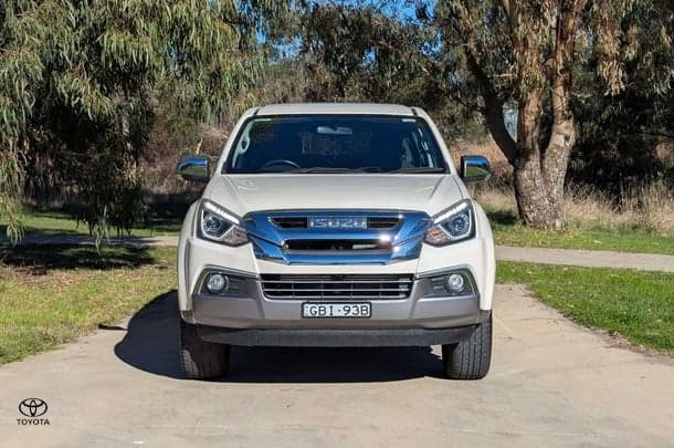 2017 Isuzu MU-X LS-U in White