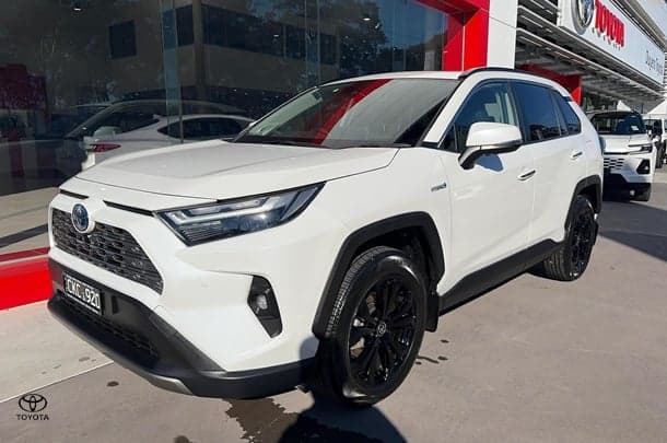 2023 Toyota RAV4 Cruiser in White