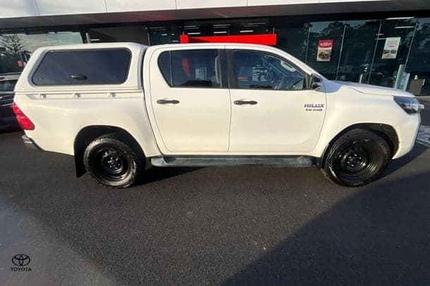 2021 Toyota Hilux SR in White