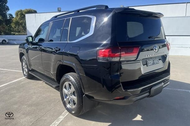 2024 Toyota Landcruiser VX in Black