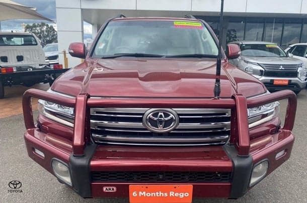 2020 Toyota Landcruiser VX in Red
