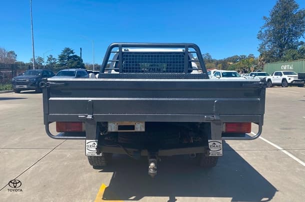 2018 Toyota Hilux SR in White