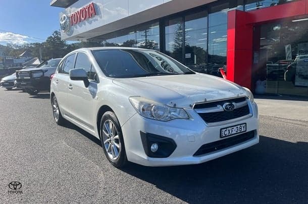 2015 Subaru Impreza 2.0i in White