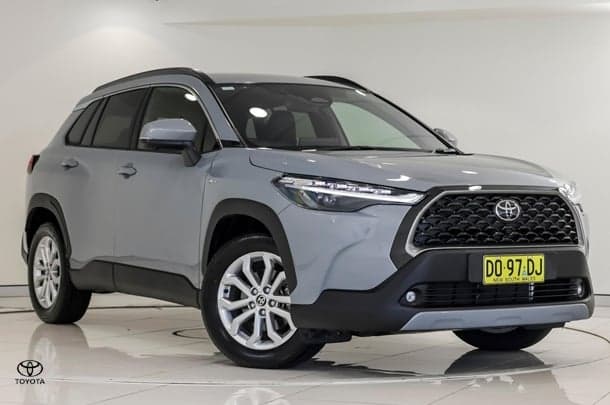 2025 Toyota Corolla Cross GXL in Grey