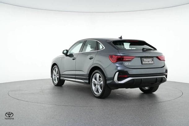 2024 Audi Q3 35 TFSI S line in Grey