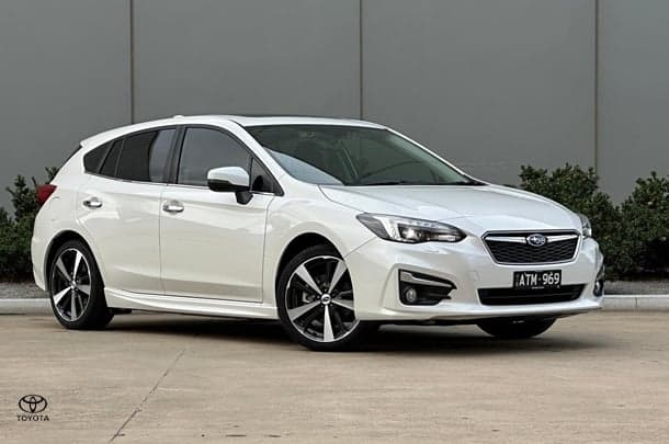 2017 Subaru Impreza 2.0i-S in White